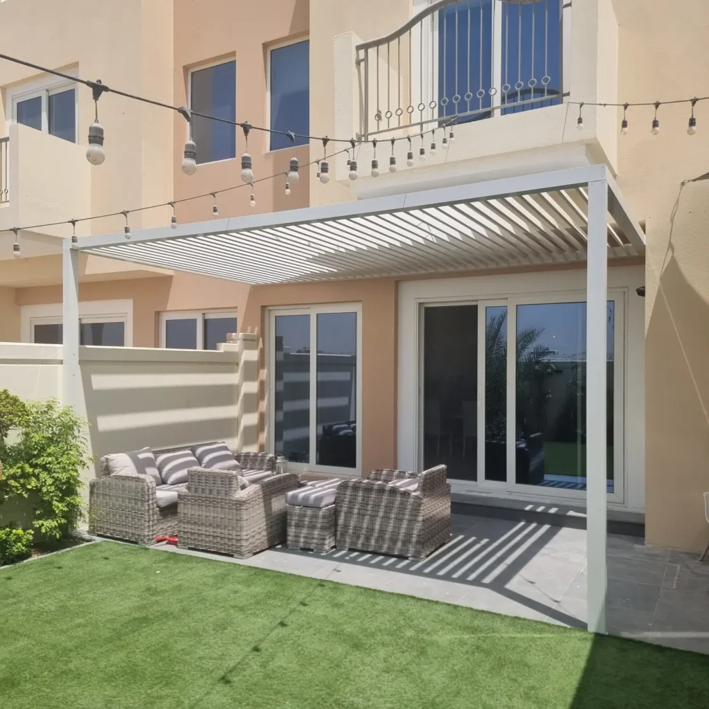 Backyard aluminium pergola Dubai home