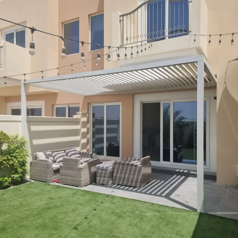 Backyard aluminium pergola Dubai home