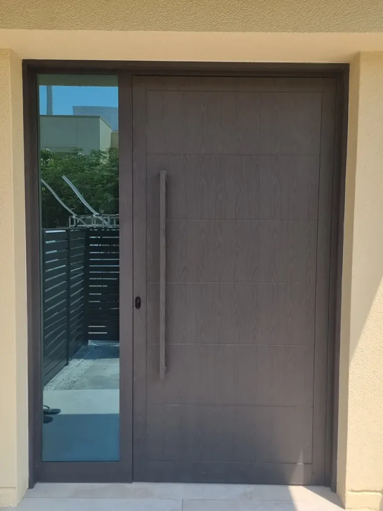 High-quality aluminium entrance doors with thermal insulation for UAE villas.