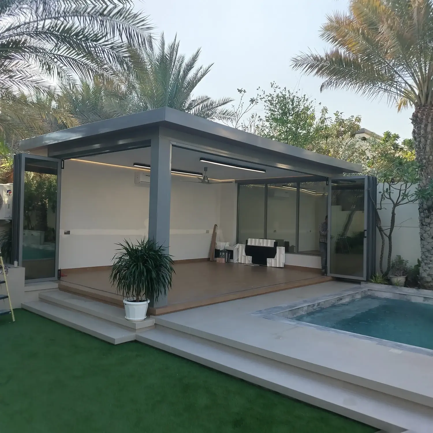 Unique corner-opening bifold doors that remove the corner pillar for a completely open space.