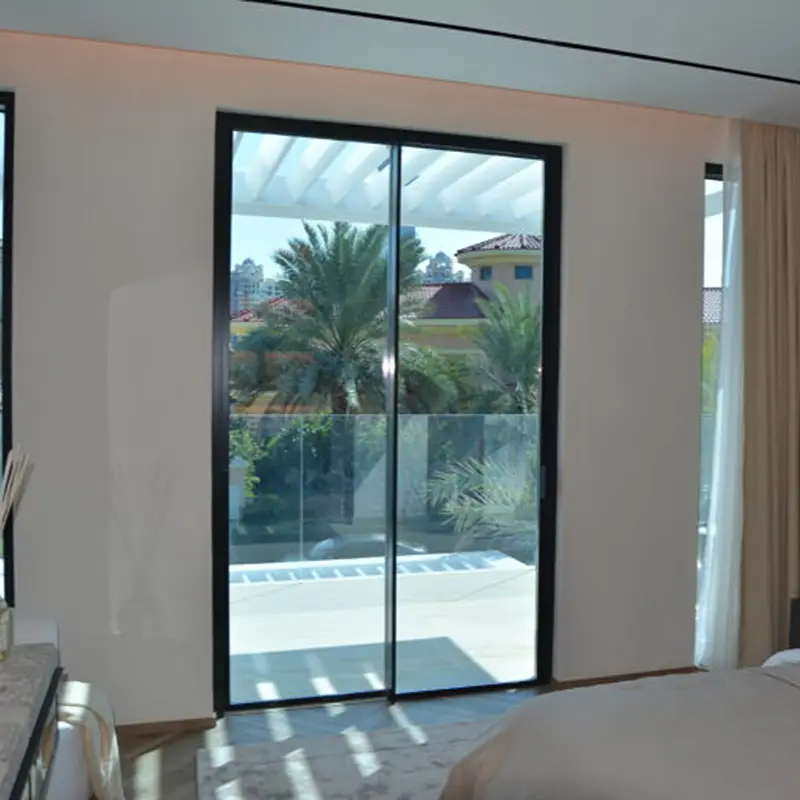 Near-invisible ultra-slim aluminium profiles for maximum natural light and modern aesthetics.